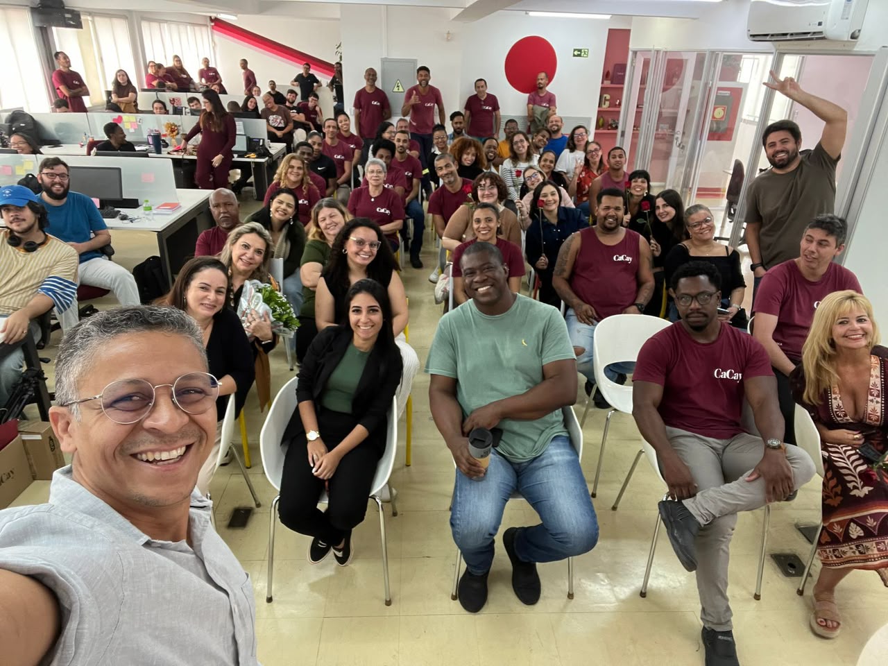 Palestra em empresa — equipe reunida